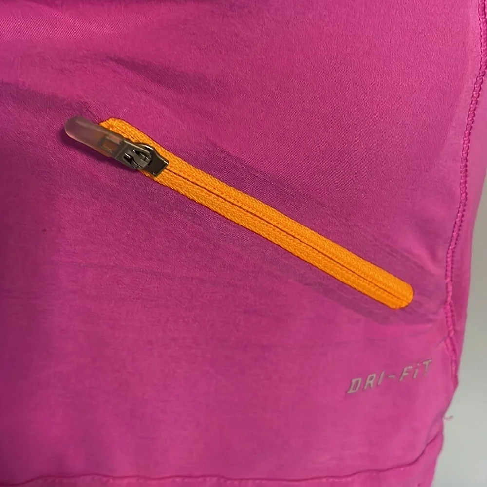NIKE Dri Fit racer back women’s performance sport top purple vented draw string